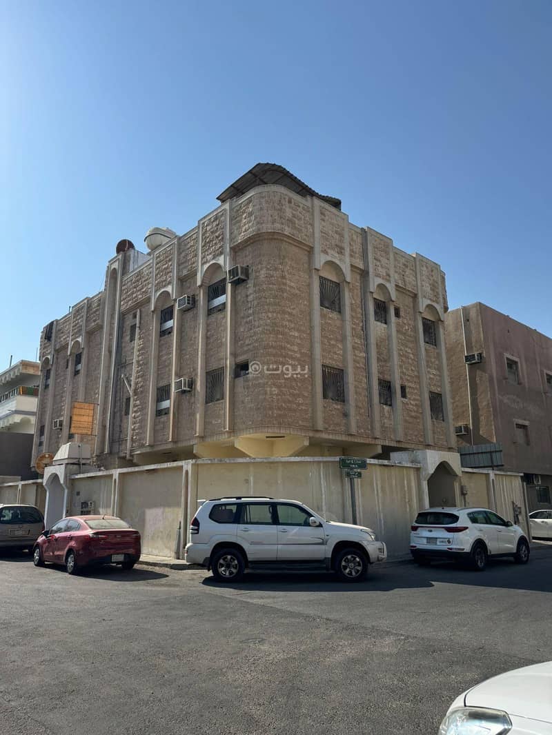 For sale, a corner building in Al-Badiya for 1,100,000 with an income of 90, bank financing accepted. For sale, a corner building in Al-Badiya for 1,100,000 with an income of 90, bank financing accepted.