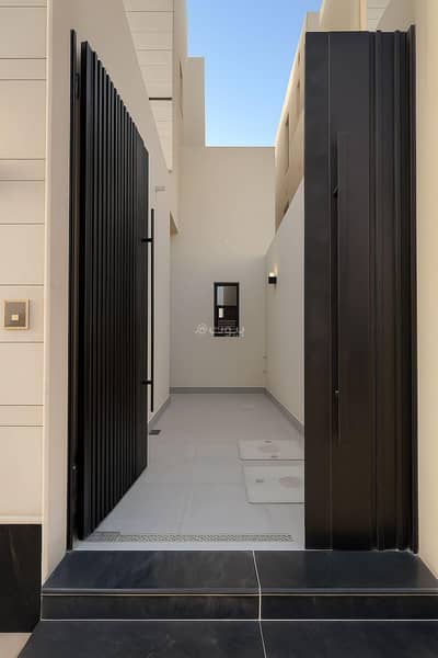 3 Bedroom Floor for Sale in East Riyadh, Riyadh - Floor in East Riyadh，Al Rimal 3 bedrooms 720000 SAR - 87797736