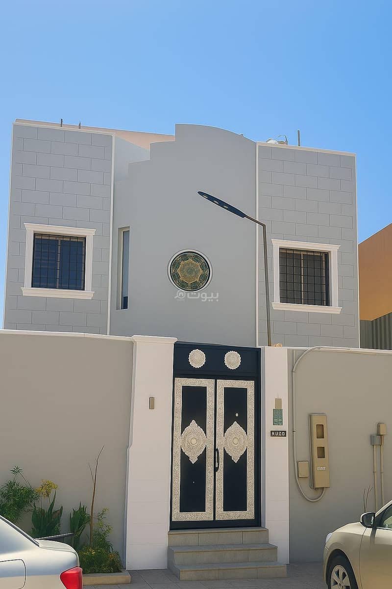 فيلا سكنية مع شقة للبيع - حي الياسمين فيلا سكنية مع شقة للبيع - حي الياسمين