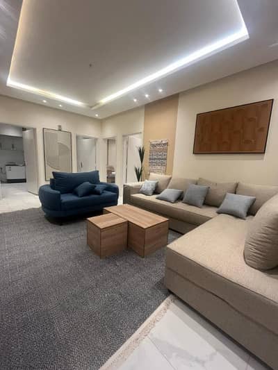 2 Bedroom Apartment for Rent in East Riyadh, Riyadh - Two bedrooms and a living room furnished for monthly rent in Al Rawdah neighborhood.