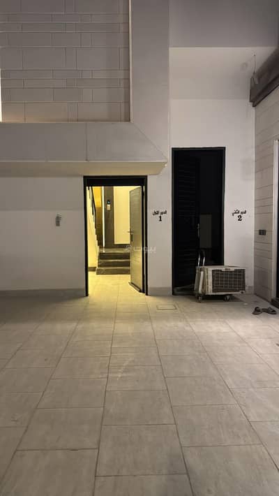 شقة 4 غرف نوم للبيع في شرق الرياض، الرياض - للبيع شقه مع السطح بافضل مواقع حي قرطبه شمال شرق الرياض