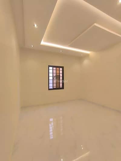 دور 5 غرف نوم للبيع في جنوب الرياض، الرياض - دور للبيع في شارع بدر, حي بدر, مدينة الرياض, منطقة الرياض