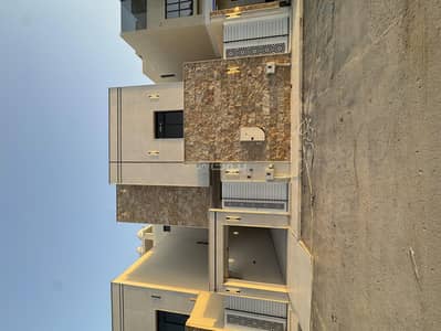 5 Bedroom Villa for Sale in East Riyadh, Riyadh - For sale: a villa with internal stairs and an apartment, located in a prime location in Al-Rimah neighborhood, near Sheikh Jaber Al-Sabah Road and Al-Thumamah.