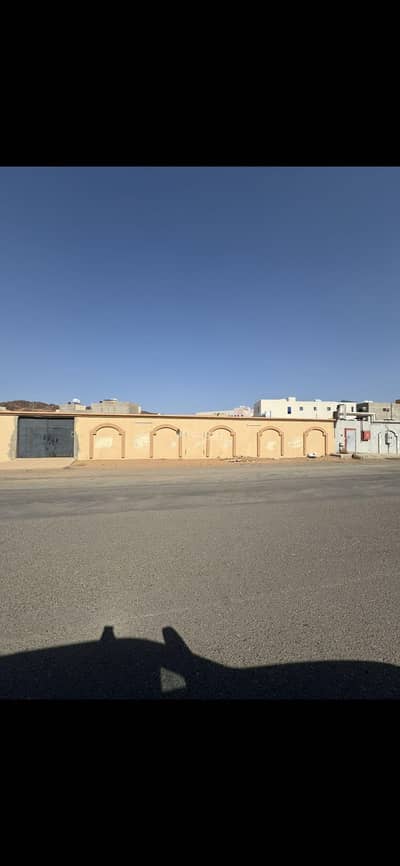 ارض سكنية  للبيع في السلام، المدينة المنورة - فرصة استثمارية على شارع تجاري