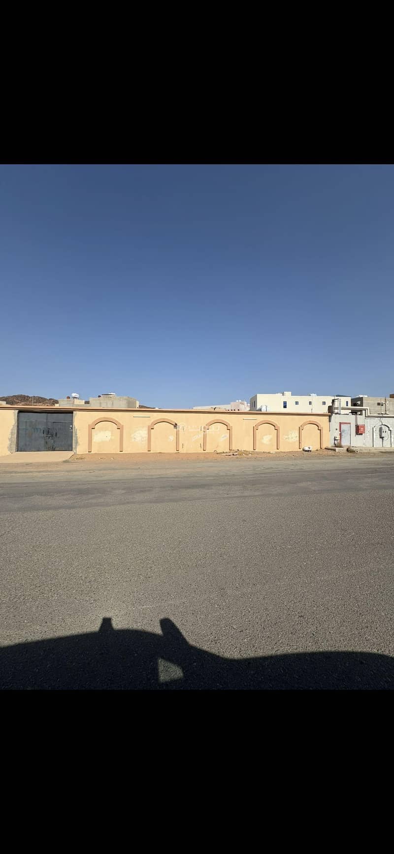 فرصة استثمارية على شارع تجاري