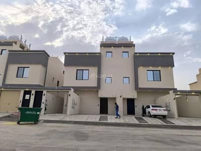 دور 4 غرف نوم للبيع في جنوب الرياض، الرياض - دور للبيع في شارع أبي صالح الفزاري, حي بدر, مدينة الرياض, منطقة الرياض