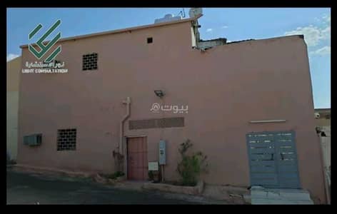 6 Bedroom Floor for Sale in Wairah, Madina - House for sale in the Awairah neighborhood.