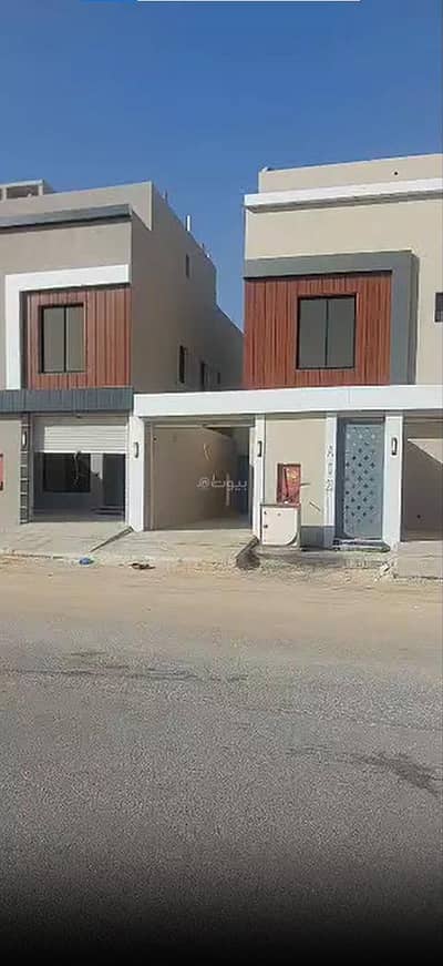 دور 5 غرف نوم للبيع في جنوب الرياض، الرياض - دور للبيع في شارع القاضي شريح, حي عكاظ, مدينة الرياض, منطقة الرياض