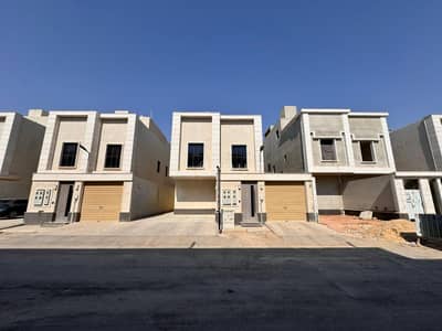 3 Bedroom Floor for Sale in East Riyadh, Riyadh - A 3-bedroom apartment for sale in Al-Rimal, Riyadh