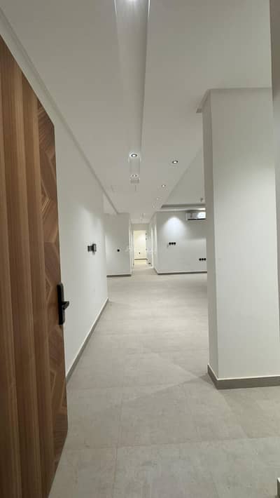 3 Bedroom Flat for Rent in East Riyadh, Riyadh - Apartment in East Riyadh，Al Rimal 3 bedrooms 65000 SAR - 87811647