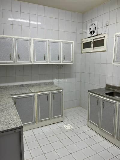 شقة 4 غرف نوم للايجار في وسط الرياض، الرياض - شقة 4 غرف سكن عائلات فقط