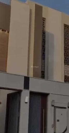 دور 4 غرف نوم للبيع في غرب الرياض، الرياض - طابق للبيع في ضاحيه نمار، الرياض