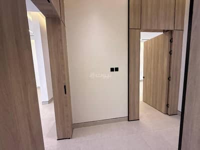 3 Bedroom Floor for Sale in East Riyadh, Riyadh - Al-Olawi Townhouse, Al-Janadriyah neighborhood