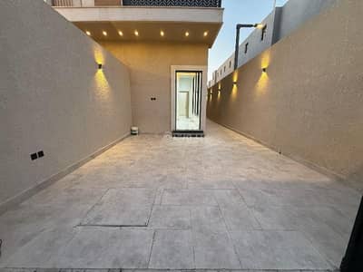 دور 3 غرف نوم للبيع في شرق الرياض، الرياض - طابق للبيع في الرمّال، الرياض