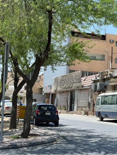 عمارة سكنية  للبيع في وسط الرياض، الرياض - مبنى تجاري للبيع في الوشم، الرياض