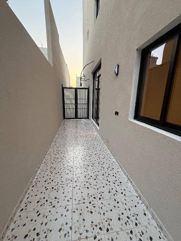 شقة للبيع في اليرموك، شرق الرياض