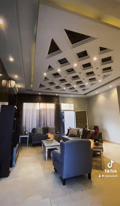 فیلا 4 غرف نوم للبيع في شمال الرياض، الرياض - فيلا فاخرة للبيع - الرياض حي الملقا