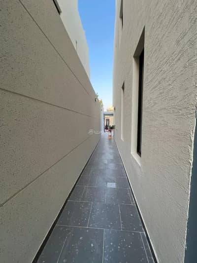 دور 7 غرف نوم للبيع في غرب الرياض، الرياض - دور للبيع في شارع عبدالله بن قعود, حي طويق, مدينة الرياض, منطقة الرياض