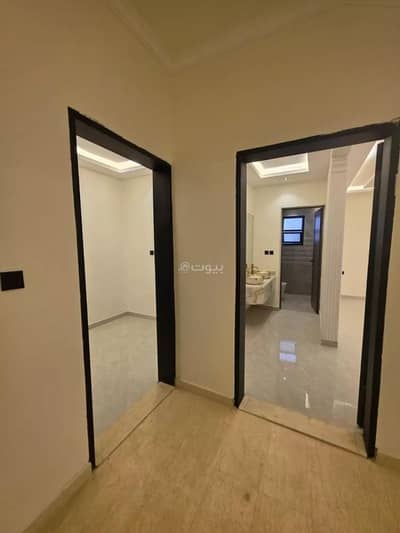 6 Bedroom Floor for Sale in South Riyadh, Riyadh - Floor For Sale in Okaz, Riyadh