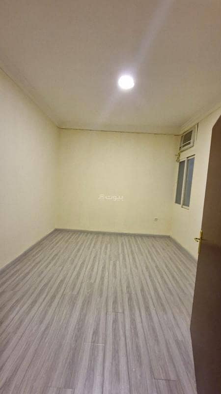 شقة مكونة من غرفتي نوم للإيجار في النزهة