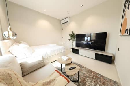 Studio for Rent in North Jeddah, Jeddah - Elegant studio | Fully equipped kitchen | Unit for rent in Jeddah, Saudi Arabia