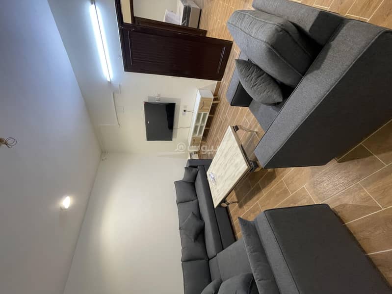 Apartment with one room and a living room for monthly rent for families.