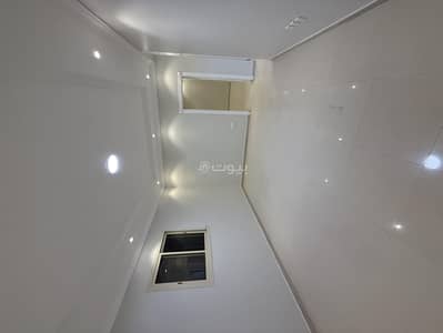 3 Bedroom Floor for Rent in North Riyadh, Riyadh - For rent: a large floor in Al Malqa neighborhood