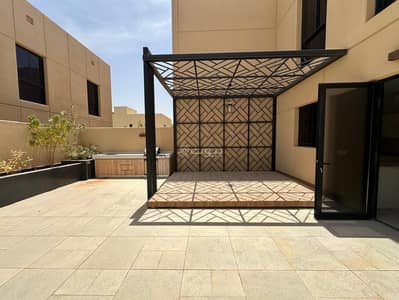 فیلا 3 غرف نوم للايجار في سدرة، الرياض - فيلا راقية للإيجار مع حديقة داخلية في سدرة، الرياض