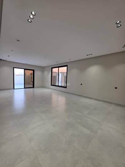 5 Bedroom Flat for Sale in North Jeddah, Jeddah - Roof annex for sale, 5 rooms with a terrace at a bargain price