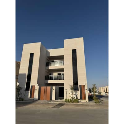 7 Bedroom Villa for Sale in West Riyadh, Riyadh - Villa for sale in Al Mahdiyah, west Riyadh