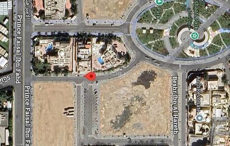 فیلا 10 غرف نوم للبيع في شمال جدة، جدة - أرض بفيلا قديمة للبيع في حي الشاطئ, جدة