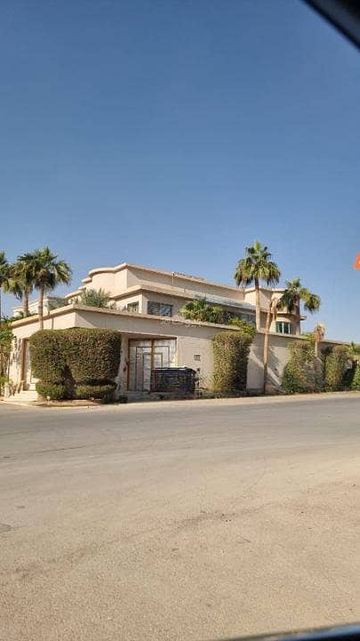 Corner villa for sale in King Salman neighborhood Corner villa for sale in King Salman neighborhood