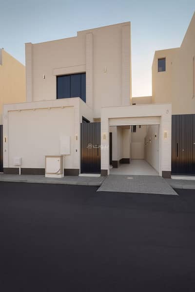فیلا 5 غرف نوم للبيع في شرق الرياض، الرياض - فيلا 3 غرف نوم للبيع في الجنادرية