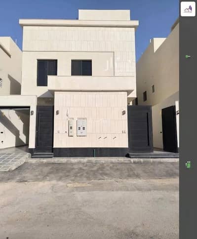 دور 5 غرف نوم للبيع في شرق الرياض، الرياض - دور للبيع في الجنادرية، الرياض