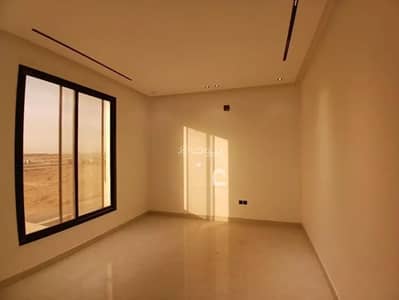 دور 5 غرف نوم للبيع في شرق الرياض، الرياض - دور للبيع في شارع يحيى بن يحيى القرطبي, حي الرمال, مدينة الرياض, منطقة الرياض