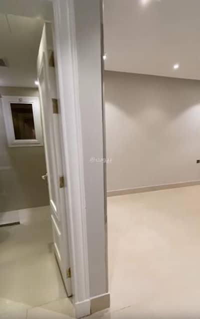 شقة 5 غرف نوم للايجار في شمال الرياض، الرياض - شقة للإيجار