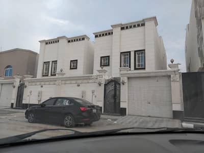 8 Bedroom Villa for Sale in King Fahd Suburb, Dammam - Villa for sale in the King Fahd neighborhood in Dammam
