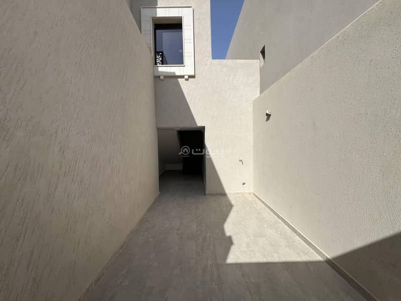 دور للبيع في الجنادرية، شرق الرياض