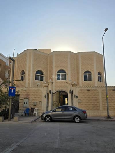 4 Bedroom Villa for Rent in North Riyadh, Riyadh - Two-story villa for rent in Al-Sulaimania neighborhood