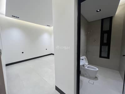 4 Bedroom Villa for Sale in East Riyadh, Riyadh - An opportunity for those interested in housing and investment, an internal staircase and an apartment in Hay Al-Rimal.