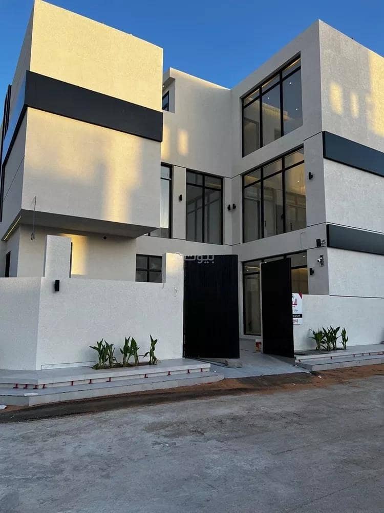 Villa For Sale in Al Mahdiyah, Riyadh Villa For Sale in Al Mahdiyah, Riyadh