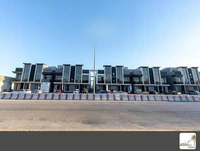 شقة 3 غرف نوم للبيع في شمال الرياض، الرياض - شقة للبيع في شارع القصر, حي العارض, مدينة الرياض, منطقة الرياض