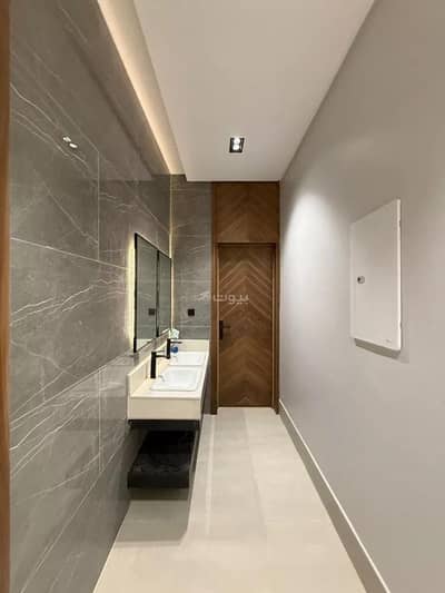 دور 6 غرف نوم للبيع في غرب الرياض، الرياض - دور للبيع في شارع عبدالله القرعاوي, حي طويق, مدينة الرياض, منطقة الرياض