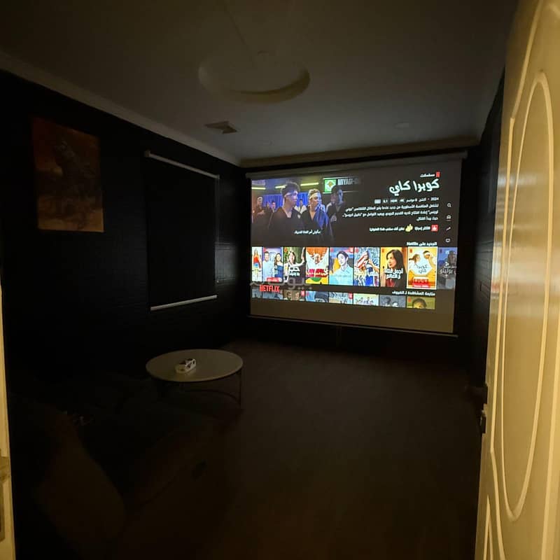 شقة فاخرة بغرفتين نوم وصالة سينما