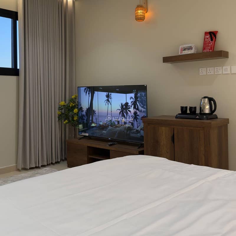 Quiet studio with master bed