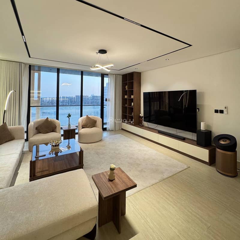 شقة فاخرة باطلاله بحريه