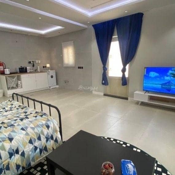 استوديو بمطبخ وحمام وسطح خاص