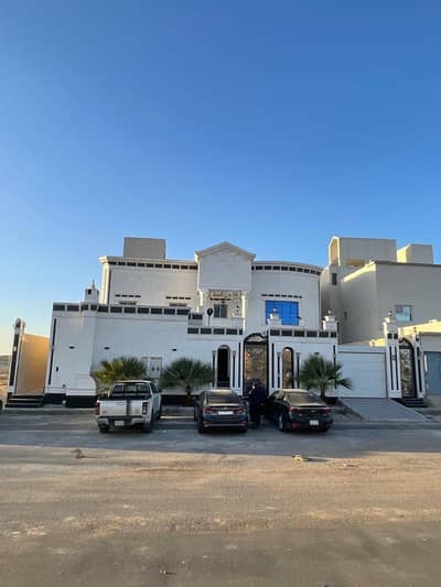 10 Bedroom Villa for Sale in West Riyadh, Riyadh - Villa for Sale in Al Mahdiyah, West riyadh