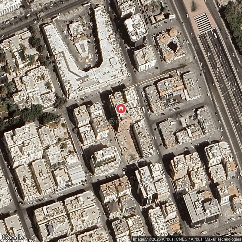 شقة للبيع في الحمراء، وسط جدة