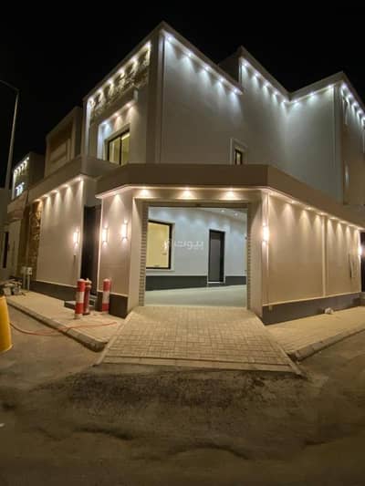 5 Bedroom Villa for Sale in East Riyadh, Riyadh - Villa for sale in Al Janadriyah, East Riyadh